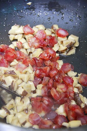 电饭锅版香菇腊肠饭