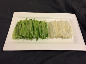 红油鸭肠