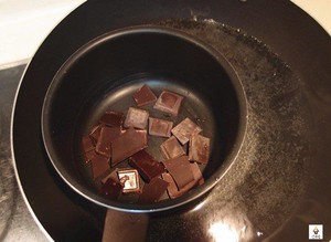 黑巧克力脆香米（Crispy Puffed Rice with Dark Chocolate)