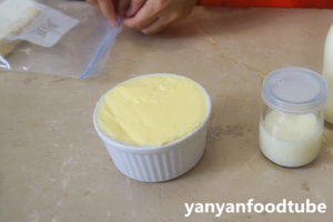 家庭自制黄油和酪乳 Homemade Butter and Butter Milk