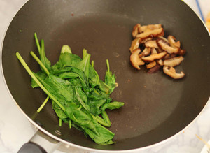 菜比饭多的韩式拌饭