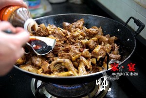 看四川人怎么吃鸭肉—— 揭秘“味道超级霸道、麻辣鲜香、重口味”的私房【麻辣鸭子】做法