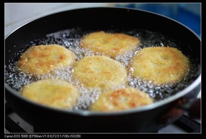 鸡胸肉可乐饼