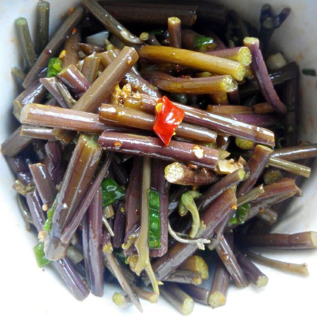 凉拌鲜蕨菜-菜谱-做法-食用禁忌和功效-做饭吃美食网