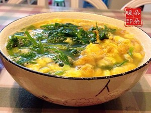 豌豆尖鸡蛋汤。