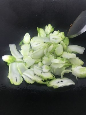 家常菜：抱子芥（儿菜）炒肉片