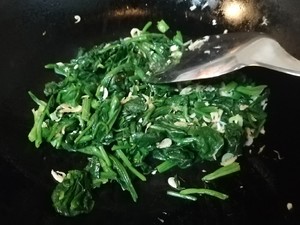 虾米菠菜炒鸡蛋