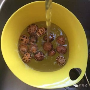 花菇虫草炖鸡汤