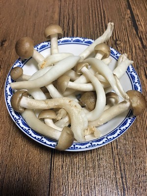 蟹味菇金汤鲜虾豆腐羹