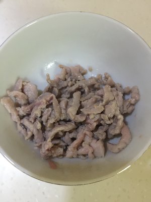 肉丝炒水芹