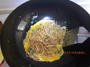 鱼腥草炒鸡蛋