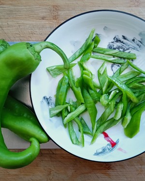 青椒炒鸡蛋下饭菜