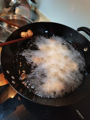 外焦里嫩暄软酥脆的豆渣炸丸子，新手也能一次成功