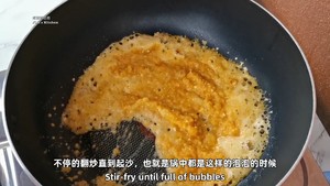 咸蛋黄豆腐。外脆里嫩，越吃越上头